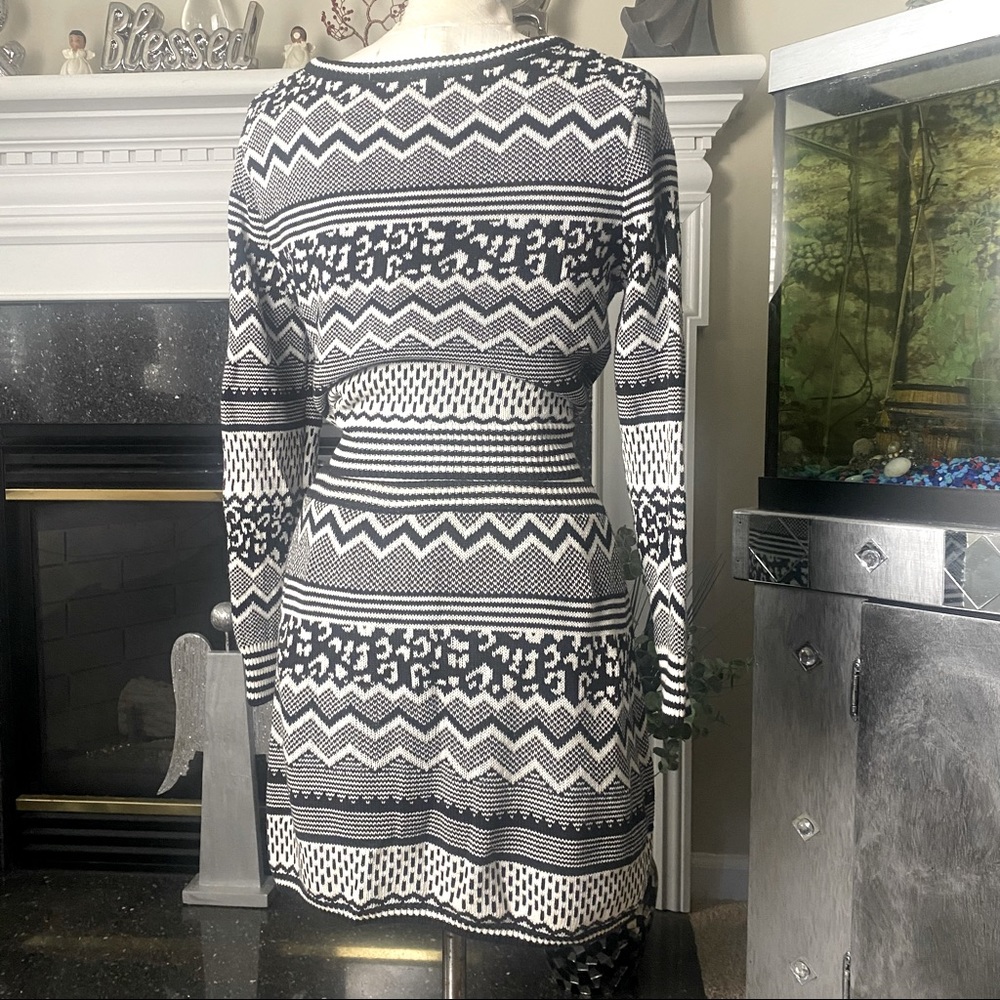 H&M Black and White patterned skirt set for Fall/Winter